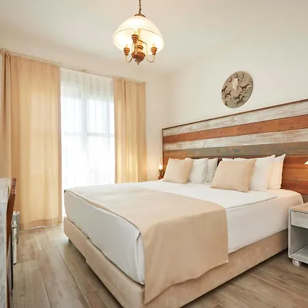 Alabora ホテル アラカティ