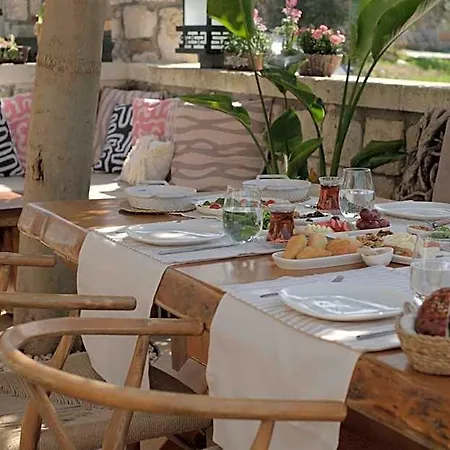 Alabora Hotel 3*